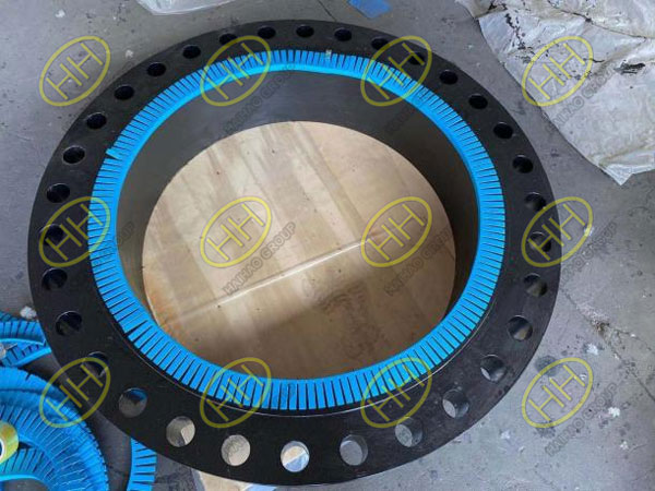 The Colombian customer ordered large size flanges